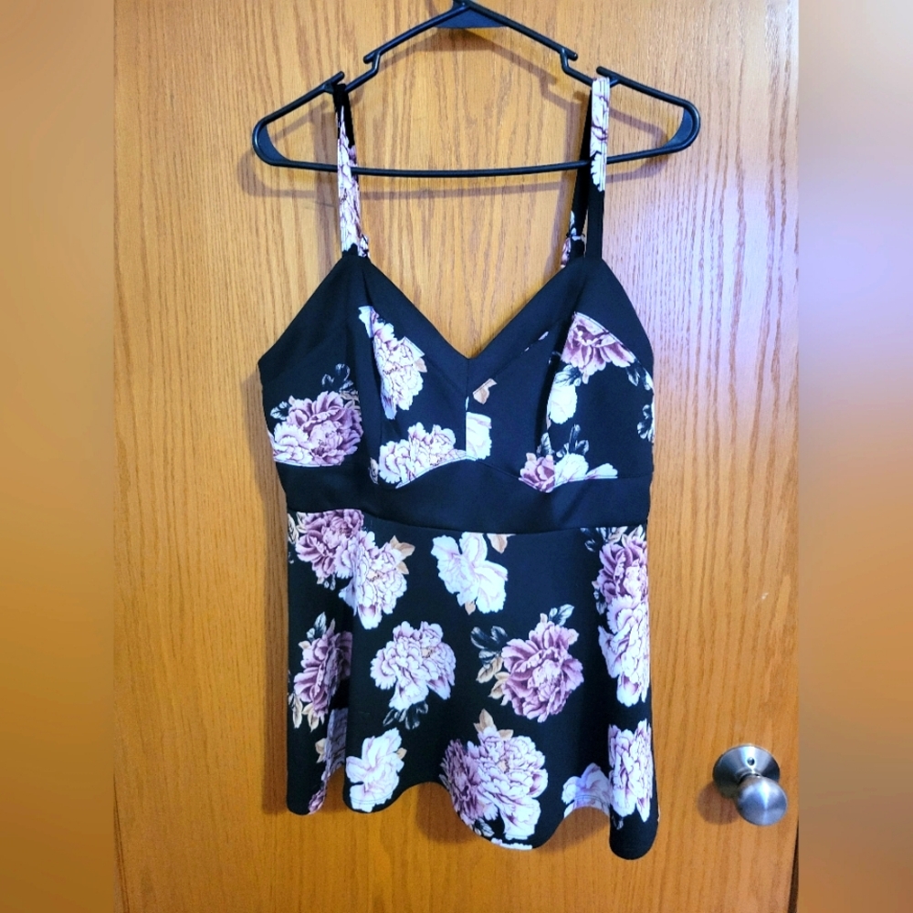 Torrid Size 1 Scuba Peplum Cami